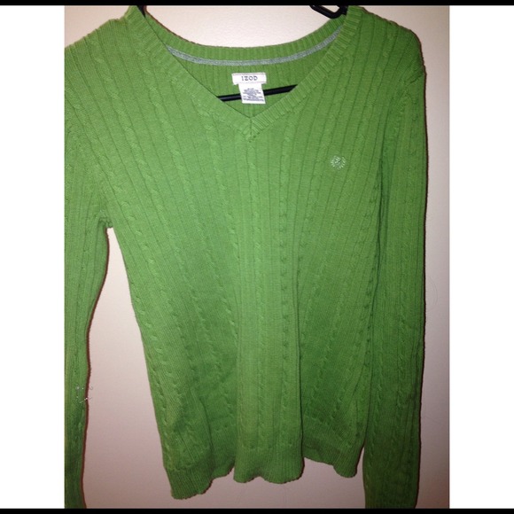 🎄Long sleeve Green v neck sweater
