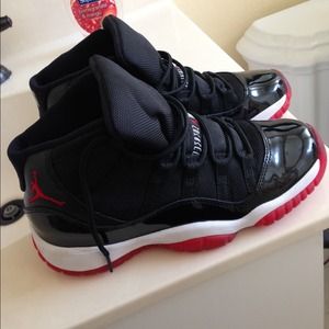 Bred 11's Size 4Y