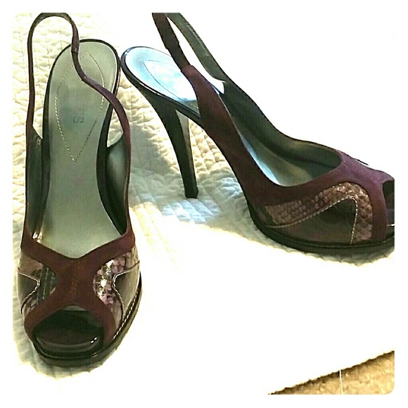 Guess Plum Pumps Size 9 M