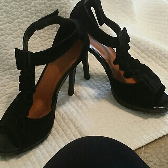 Miss Me Black Pump Size 9