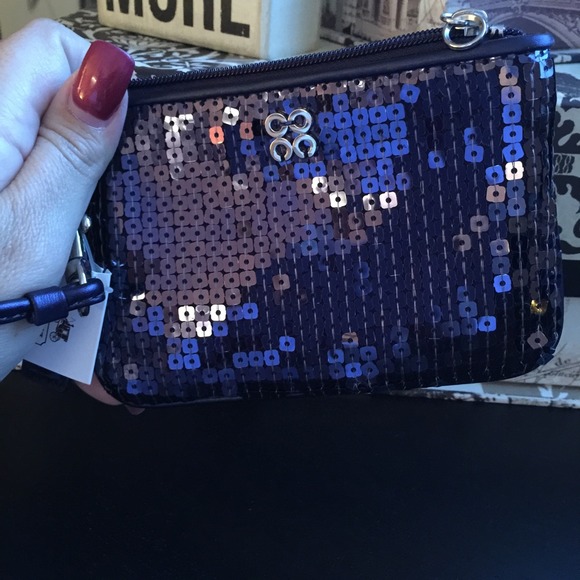 🎉Coach Wristlet🎉 - Picture 2 of 4
