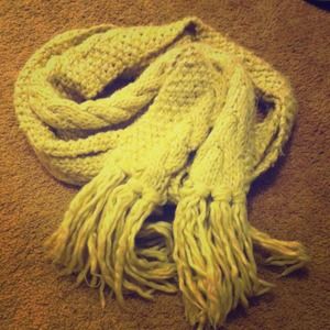 Beige winter scarf