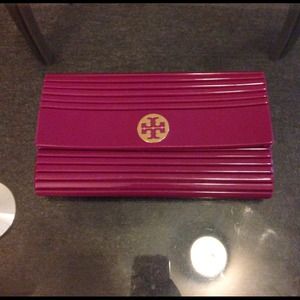 Tory Burch Clutch💜👝