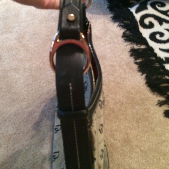 Dooney and Bourke black monogram handbag -sale - Picture 3 of 4