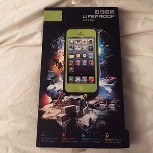 Life proof iPhone 5 green case
