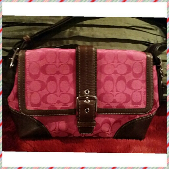 Coach Handbags - Host Pick 3/11/15:Coach bag w/several ways 2 wear