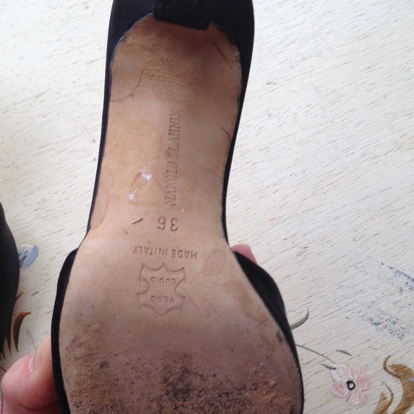 Manolo Blahnik Black Satin Heels - Picture 3 of 4