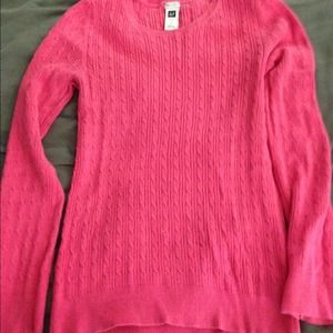 Gap sweater
