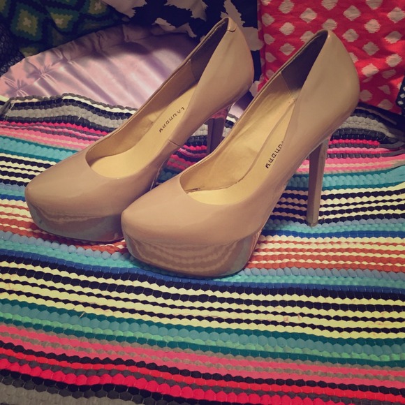 Chinese laundry nude heels