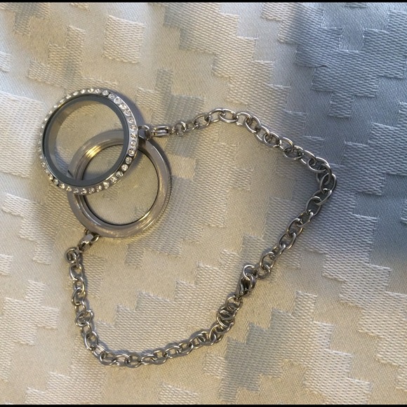 12 Origami Owl Charms & FREE Living Locket Bracelet - Picture 3 of 8