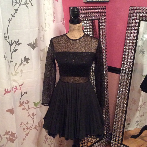 Dresses & Skirts - 💟 SALE 50 % OFF - Black Unique Dress