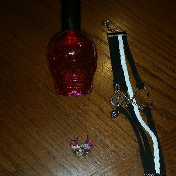 Skull bundle...perfume,earrings,braclet