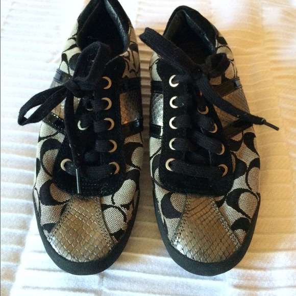 Coach sneakers size 9