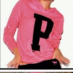 Nike cheetah shoes &spink sweater.