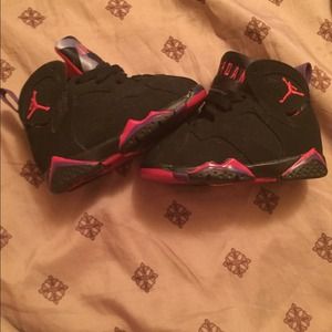 Bundle of 5c raptor retro 7 & gamma 5c jordans.