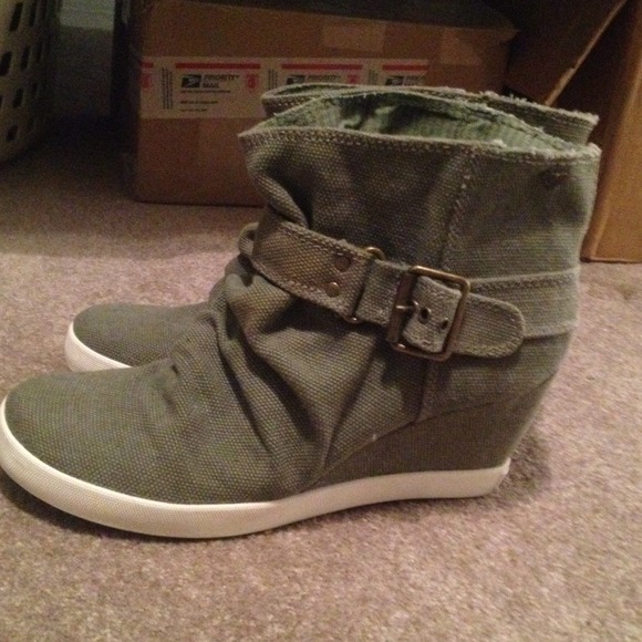 Roxy Gretta Boot