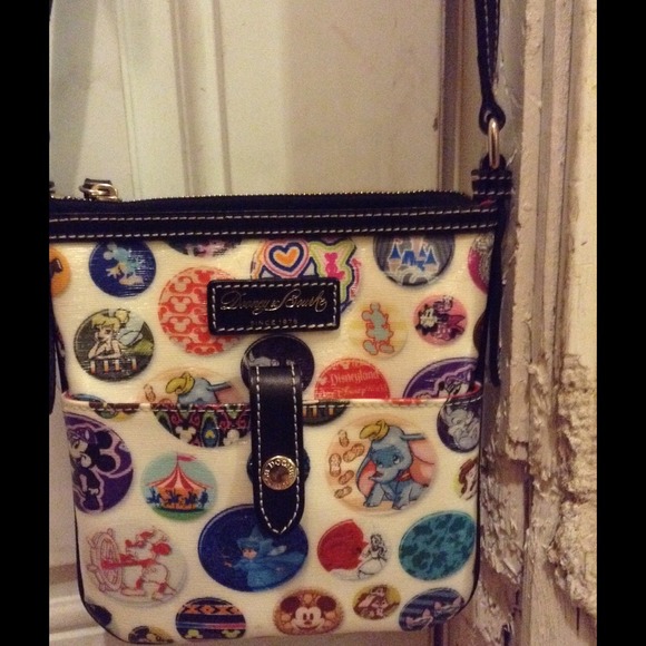 Dooney & bourke purse