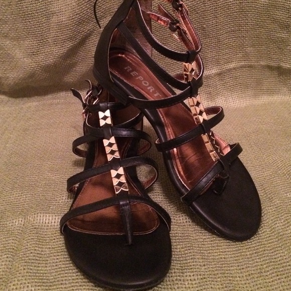 🌟🎀Black & Gold Sandals🎀🌟