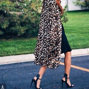 Leopard kimono ‼️‼️REDUCED‼️ Today only!!