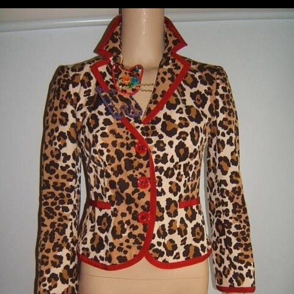Moschino 6 sexy cute kitty cat brooch RARE jacket