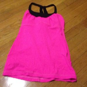 ⚡️SOLD⚡️Size 6 lululemon scoop neck tank