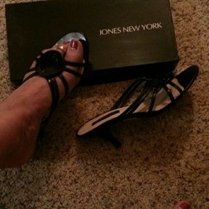 Jones New York sandals