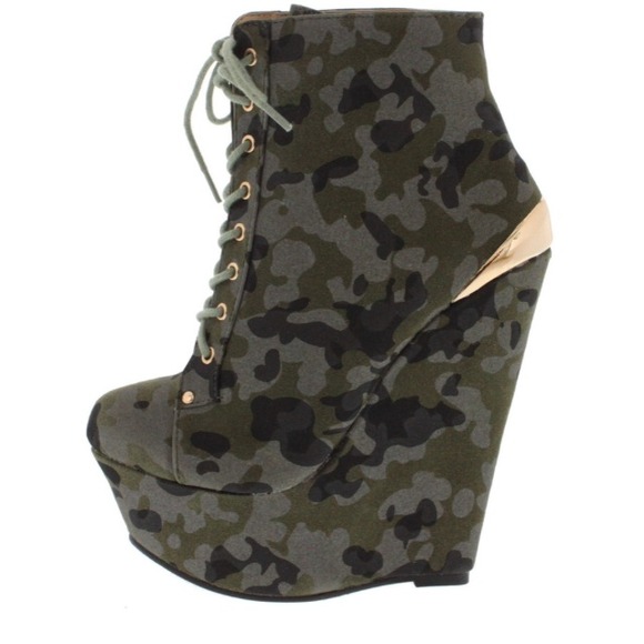 NEW!  Camo Bootie $40