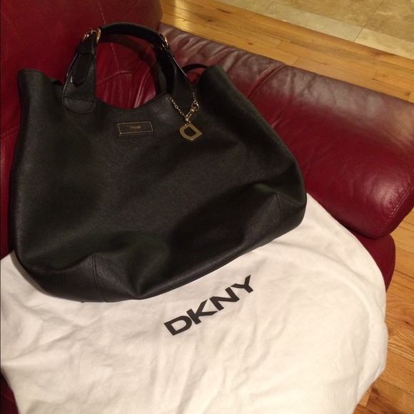 Dkny black saffiano handbag