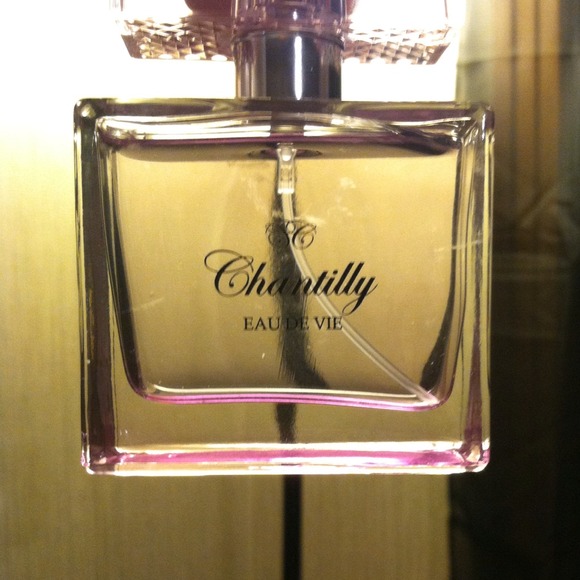 Chantilly perfume