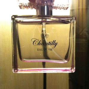 Chantilly perfume
