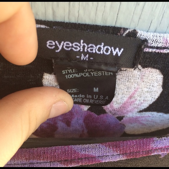 Floral Eyeshadow Blouse - Picture 2 of 4