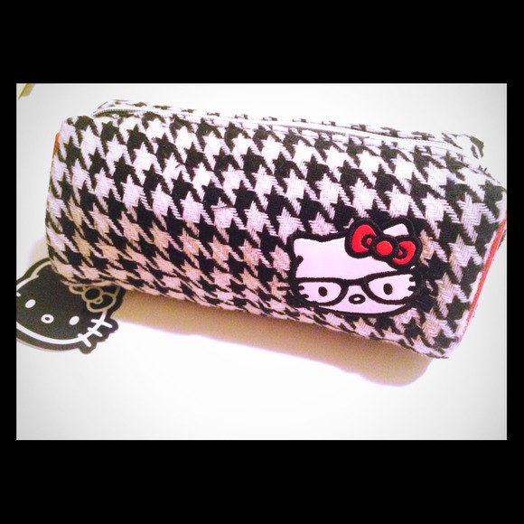 Hello kitty x Sephora "head of class" make-up bag