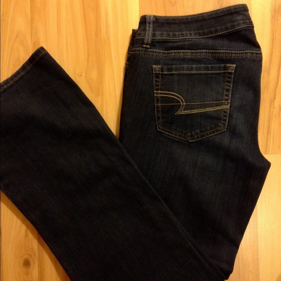 American Eagle Favorite Boyfriend jeans