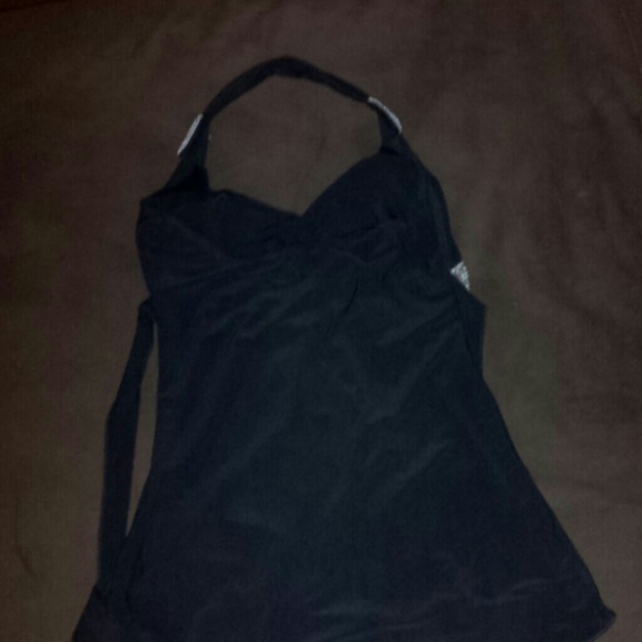 REDUCED Cute black sequin top - Picture 3 of 3