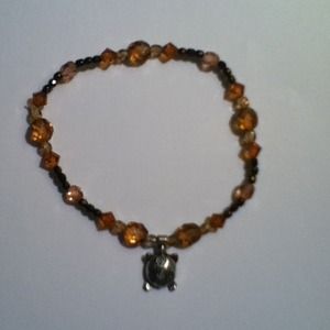 Neutral Turtle Charm Bracelet With Swarovski Beads