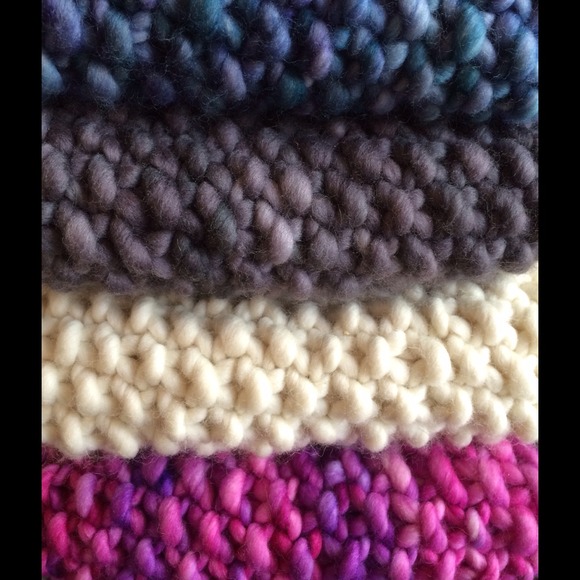 CHUNKY Hand Knit Merino wool 🐑cowl/scarf - Picture 3 of 3