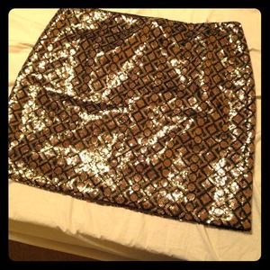 HP 12/24!! 🎉Amazing sequined skirt nwt