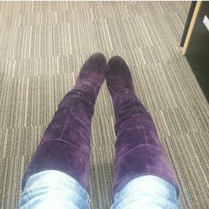 *TRADED*****Suede purple boots