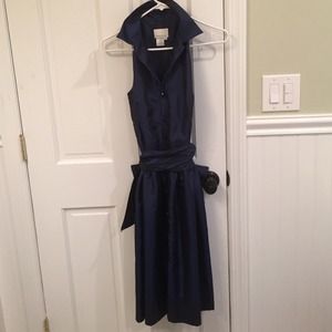 Sleeveless, collared shirt dress