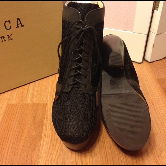 Messeca Bootie in Black Lace Crochet. - Picture 4 of 4