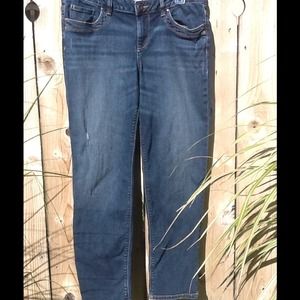 STRAIGHT LEG LOW RISE JEANS 🌻