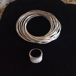 Silpada .925 Sterling Silver Channel Ring.