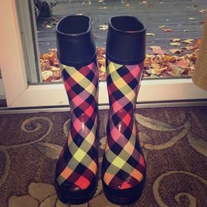 Multi-color rain boots! ☔️ 🌀NEW🌀