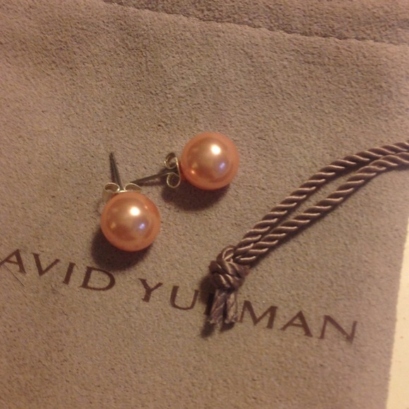 Pink pearl earrings