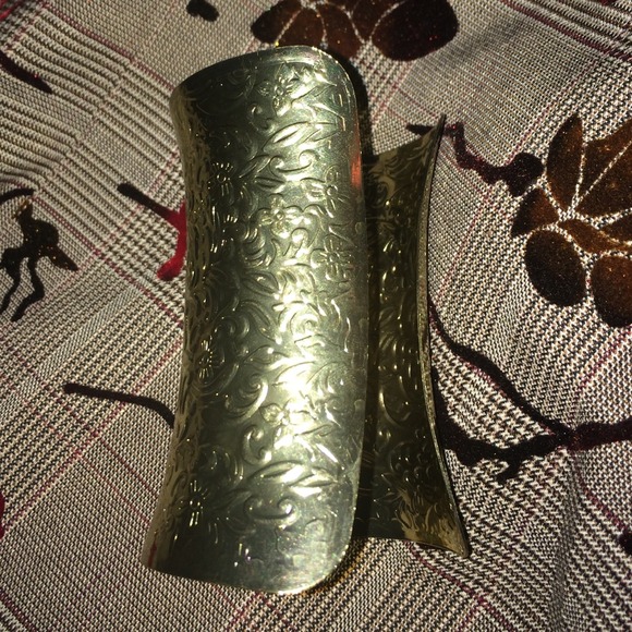 Sold! Brocade Cuff (Bracelet) - Picture 3 of 4