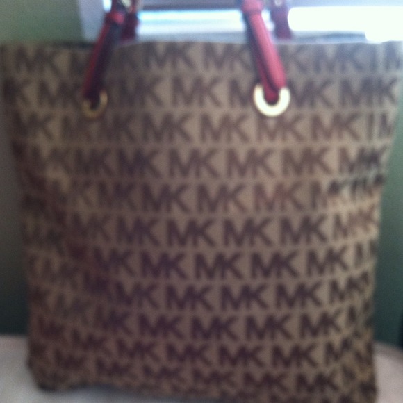 Micheal Kors Tote.
