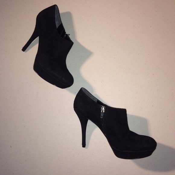 Mark Fisher Alright Suede Booties in size 8M NWOT
