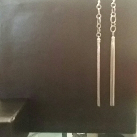 Long elegant earings ***FIRM PRICE *** - Picture 3 of 3