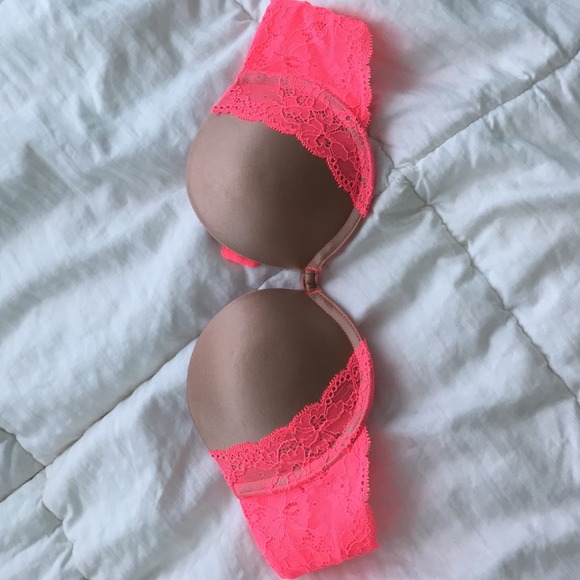 PINK Strapless Bra