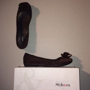 Steaming Bronze Holiday Flats Size 7.5M